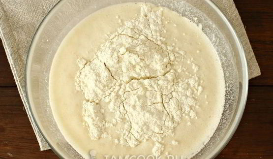 быстрое дрожжевое тесто на воде на пирожки