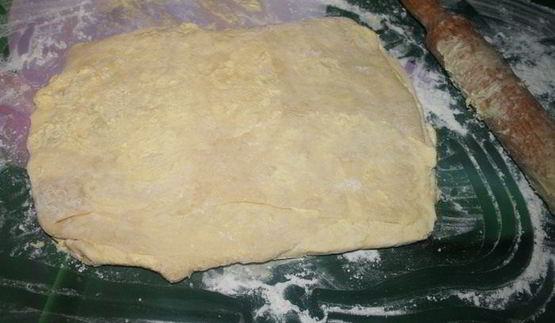 хрустящие корзинки с курицей из домашнего слоеного теста