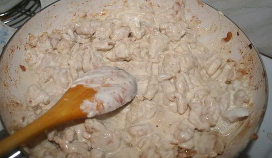 хрустящие корзинки с курицей из домашнего слоеного теста