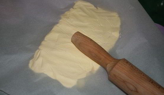 хрустящие корзинки с курицей из домашнего слоеного теста