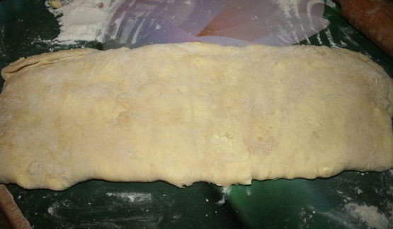 хрустящие корзинки с курицей из домашнего слоеного теста