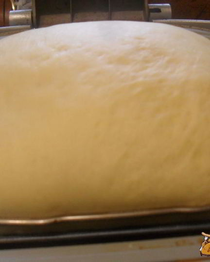 Рецепт сдобного дрожжевого теста на кефире