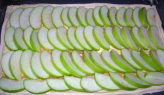 слоеное дрожжевое тесто с яблоками