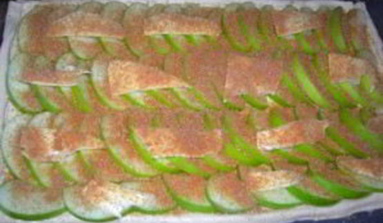 слоеное дрожжевое тесто с яблоками