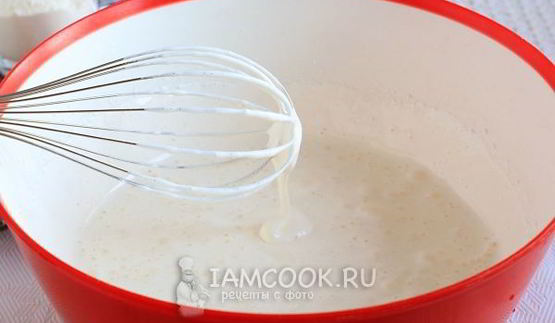 бисквитный торт панчо со сливочным кремом и ягодами