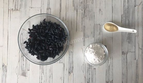 йогуртовый фисташковый торт с жимолостью