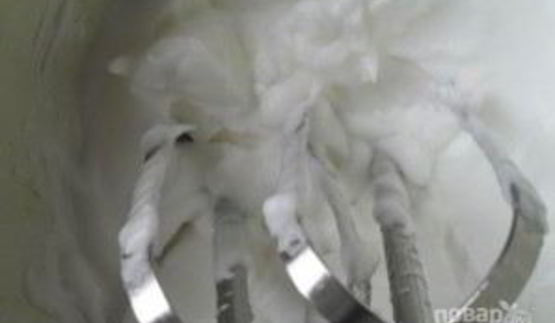 клубнично-йогуртовый торт