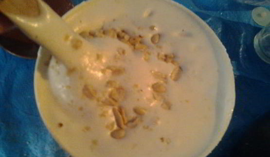 нежный и пушистый бисквит с арахисом