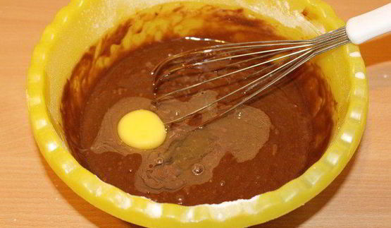 шоколадно-малиновый торт с творожно-сливочным кремом