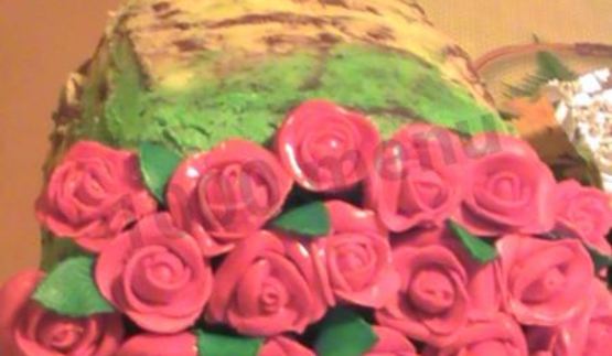 торт с бантом из мастики букет роз