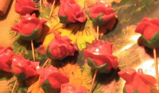 торт с бантом из мастики букет роз