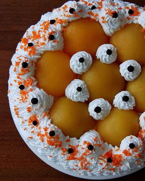 Торт с консервированными персиками