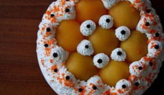 торт с консервированными персиками