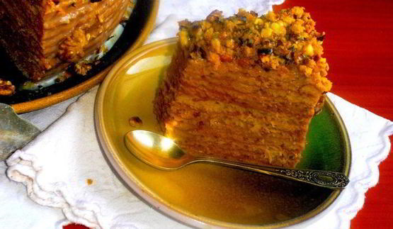 яблочный медовик