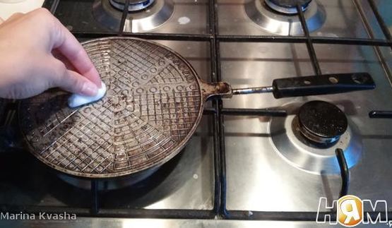 домашние вафли со сгущенкой