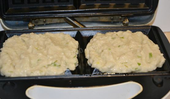 картофельные вафли в вафельнице