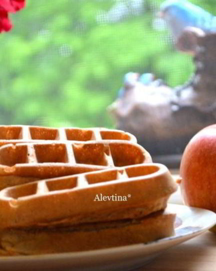 Рецепт яблочных вафель с корицея