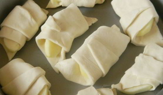 яблочные слойки со сладкой карамелью