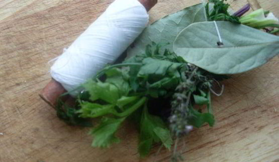 консоме с профитролями