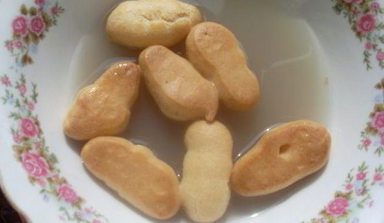 консоме с профитролями