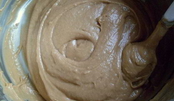 мини-торт из мокко-профитролей со сливочным кремом, кофейным муссом и белым шоколадом