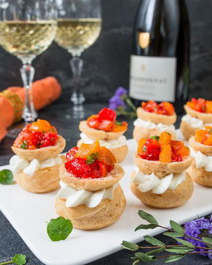 Рецепт перевернутых профитролей с сырным кремом и перцем