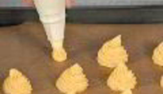 профитроли с кремом из лосося