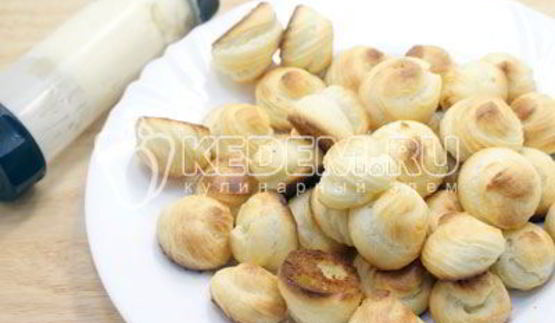 профитроли с кремом поцелуй