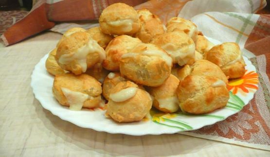 профитроли с заварным кремом