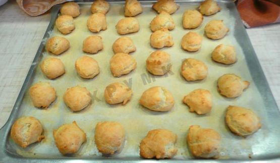 профитроли с заварным кремом