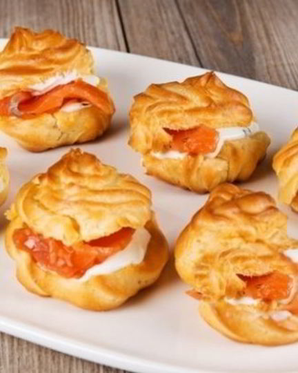 Рецепт профитролей со сливочно-лососевым кремом