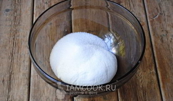 торт из профитролей со сметанным кремом