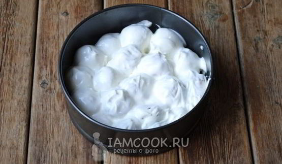 торт из профитролей со сметанным кремом