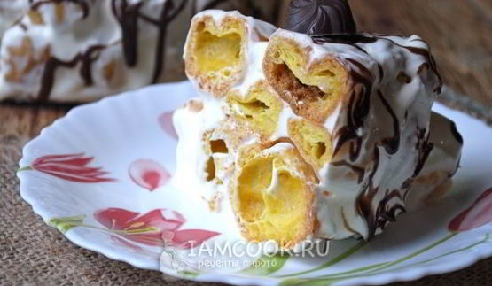 торт из профитролей со сметанным кремом