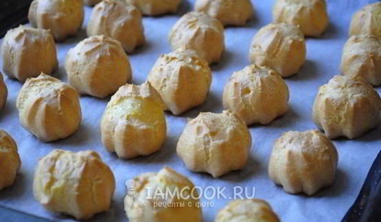 торт из профитролей со сметанным кремом