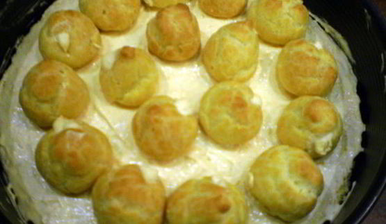 торт с профитролями и хурмой