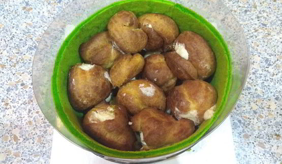 торт с профитролями