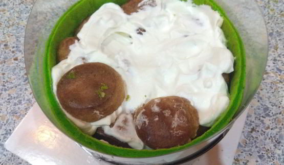 торт с профитролями