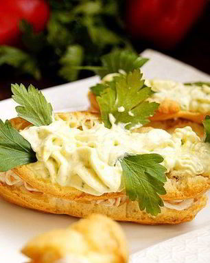 Эклеры с крабовой начинкой