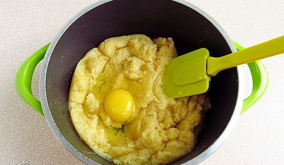 эклеры со сливочно-сметанным кремом