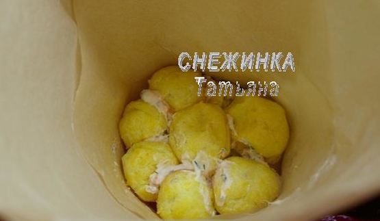 закусочный торт новогодняя елка из профитролей и сливочного крем-мусса с семгой