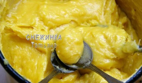 закусочный торт новогодняя елка из профитролей и сливочного крем-мусса с семгой