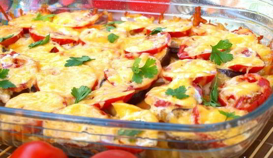запеканка из баклажанов, помидоров и картофеля