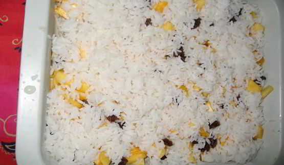 запеканка рисовая с тыквой, яблоками и изюмом