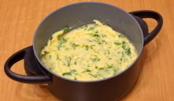 запеканка с куриным филе, грибами и картофельным пюре