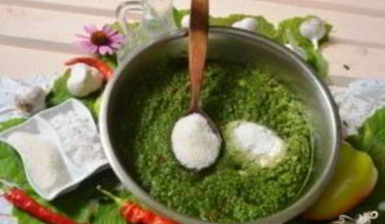 аджика из петрушки