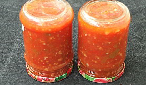 аджика из помидоров и яблок
