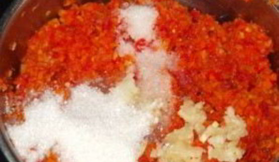 аджика с морковью и перцем