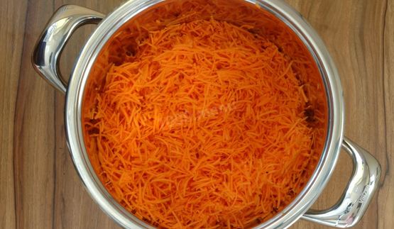 аджика с яблоками и помидорами