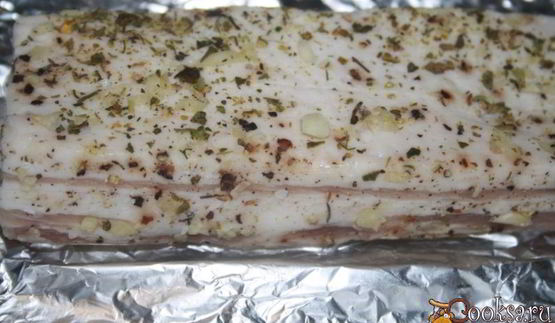 вкуснейшее домашнее сало с чесноком и сухой кавказской аджикой